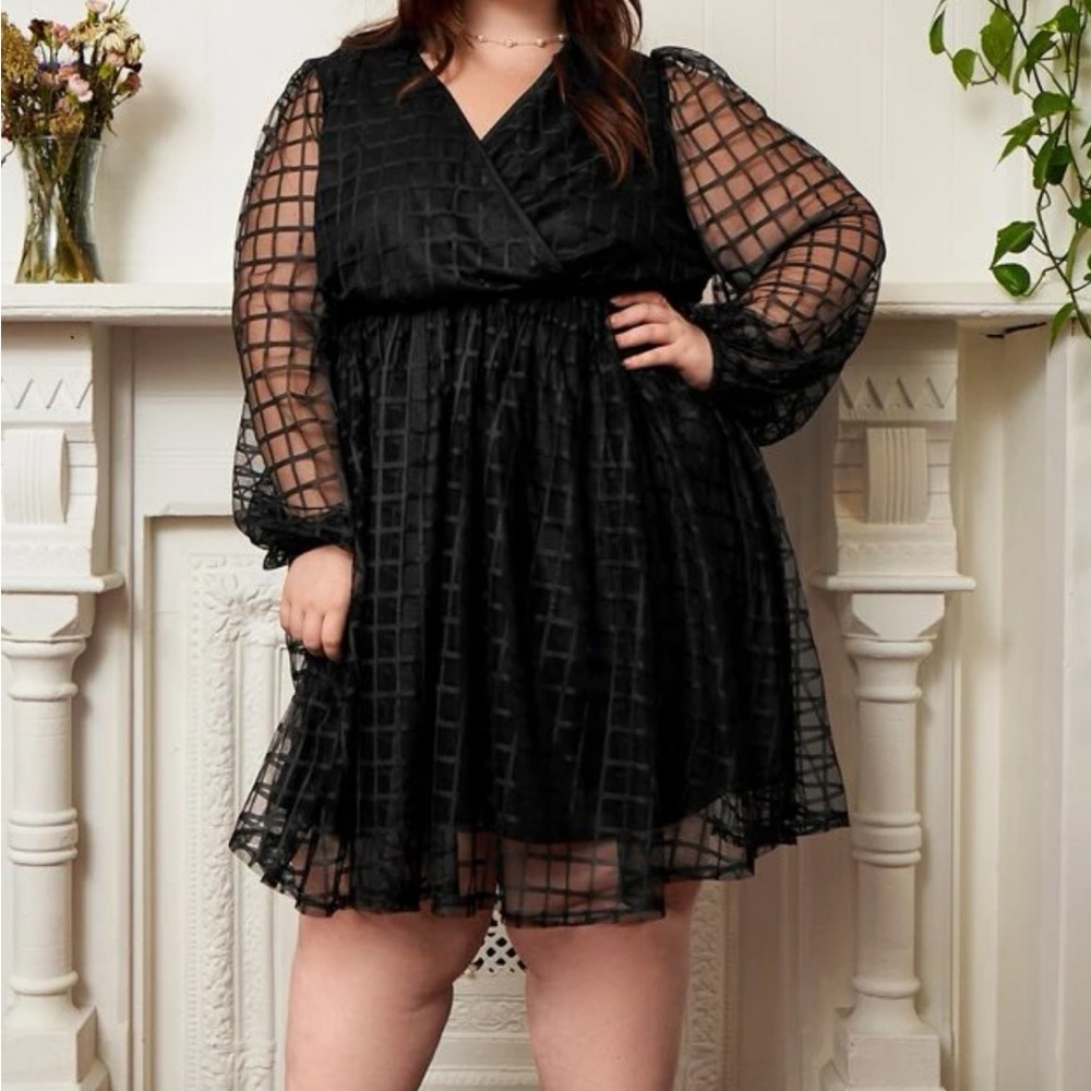 Gorgeous black size 24/26 Lantern Sleeve Heart Print & Plaid Dress